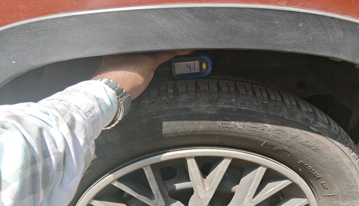 2016 Mahindra Kuv100 K4 6 STR, CNG, Manual, 38,284 km, tyre