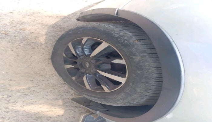 2018 Mahindra XUV500 W11 AT, Diesel, Automatic, 77,142 km, tyre