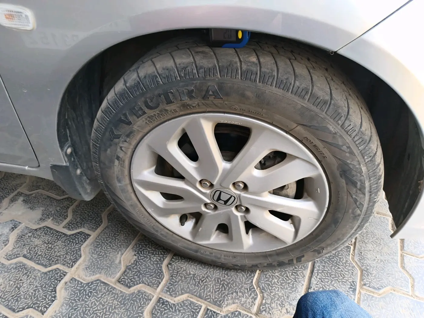 2014 Honda Mobilio 1.5L I-DTEC V, Diesel, Manual, 1,29,312 km, tyre