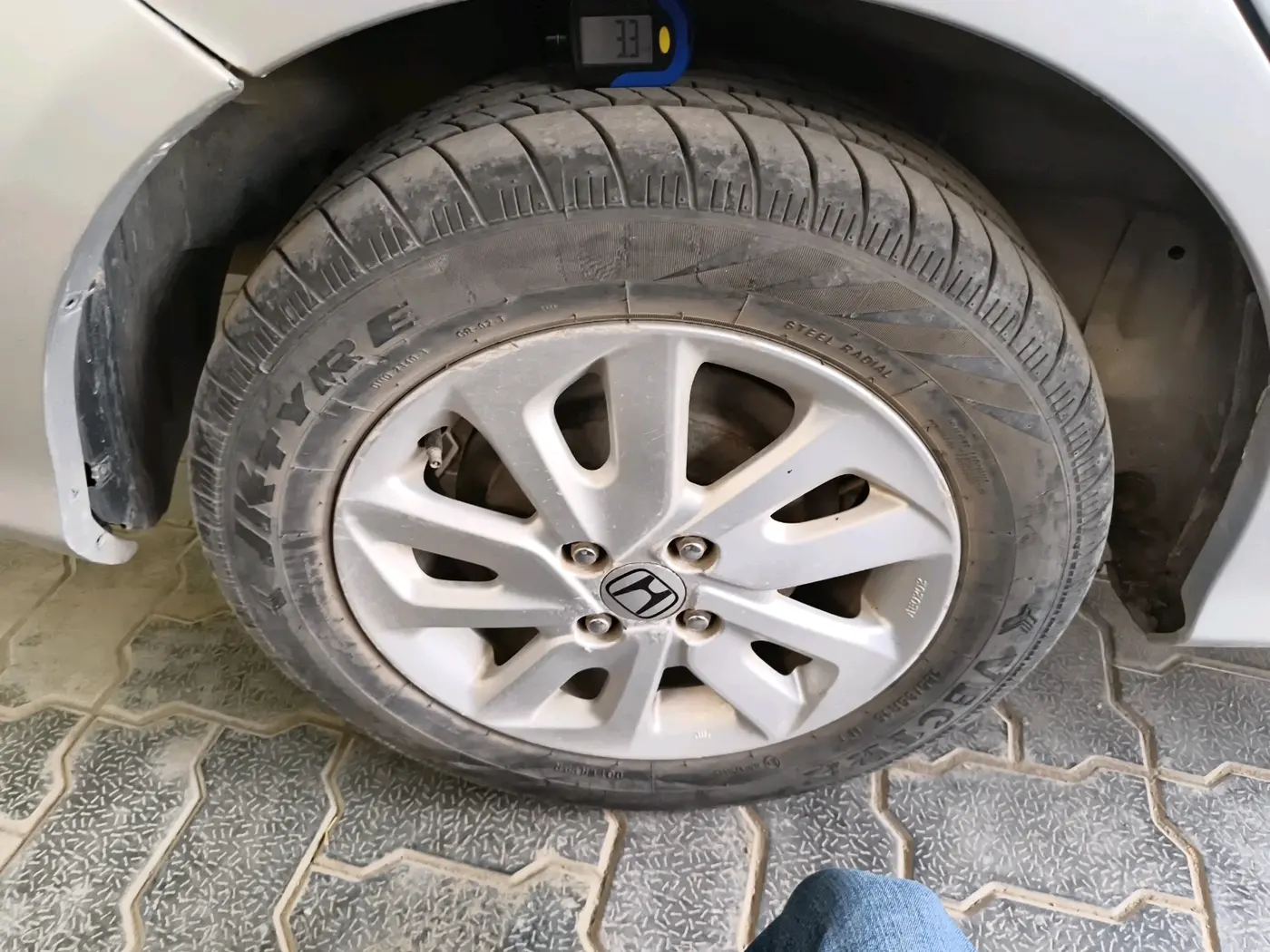 2014 Honda Mobilio 1.5L I-DTEC V, Diesel, Manual, 1,29,312 km, tyre