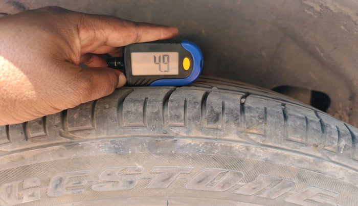 2023 Mahindra XUV300 W8 (O) 1.5 DIESEL, Diesel, Manual, 27,439 km, tyre