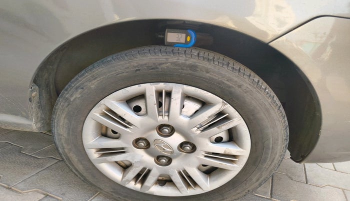 2013 Hyundai Santro Xing GLS, Petrol, Manual, 87,499 km, tyre