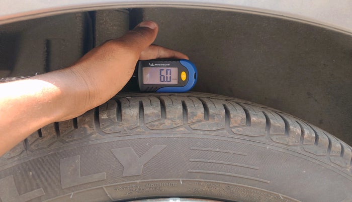 2013 Maruti Swift Dzire VDI, Diesel, Manual, 1,52,902 km, tyre