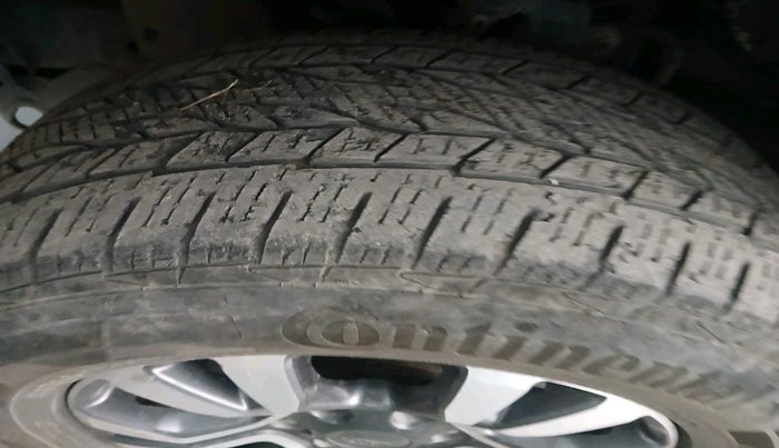 2019 Ford Endeavour TITANIUM PLUS 3.2 4X4 AT SUNROOF, Diesel, Automatic, 1,25,916 km, tyre