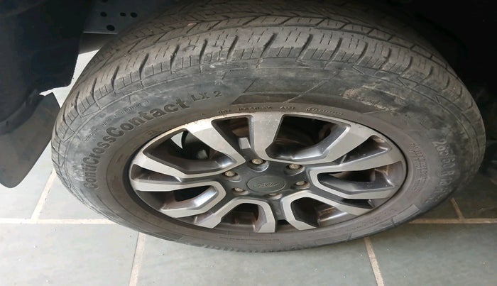 2019 Ford Endeavour TITANIUM PLUS 3.2 4X4 AT SUNROOF, Diesel, Automatic, 1,25,916 km, tyre