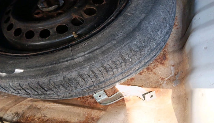 2009 Honda City 1.5L I-VTEC S MT, Petrol, Manual, 1,27,984 km, tyre