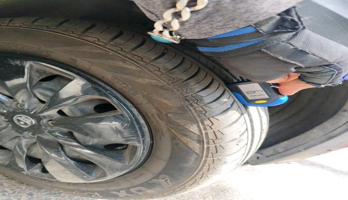 2017 Mahindra KUV 100 NXT K6+ D 6 STR, Diesel, Manual, 1,50,174 km, tyre