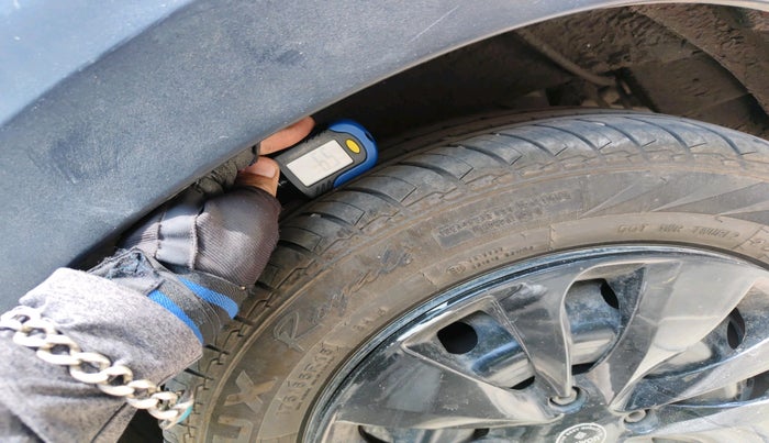 2017 Mahindra KUV 100 NXT K6+ D 6 STR, Diesel, Manual, 1,50,174 km, tyre