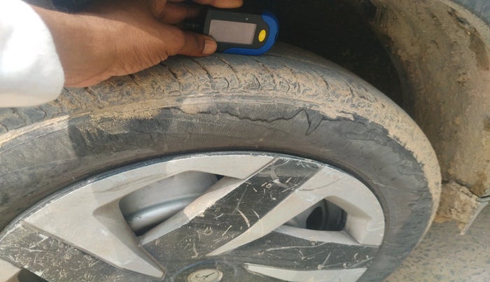 2023 Nissan MAGNITE XE, Petrol, Manual, 39,988 km, tyre