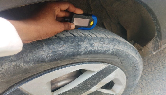 2023 Nissan MAGNITE XE, Petrol, Manual, 39,988 km, tyre