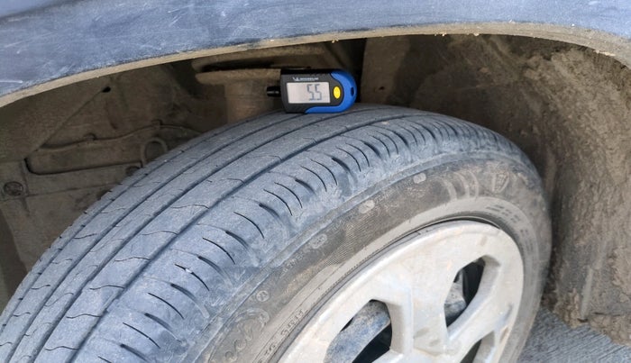 2018 Maruti Vitara Brezza VDI, Diesel, Manual, 1,67,932 km, tyre