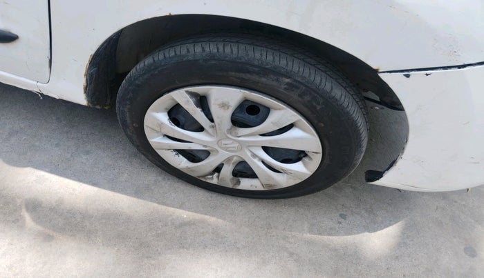 2011 Maruti Wagon R 1.0 LXI CNG, CNG, Manual, 1,35,976 km, tyre