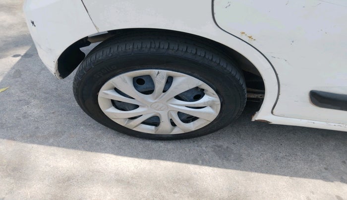 2011 Maruti Wagon R 1.0 LXI CNG, CNG, Manual, 1,35,976 km, tyre