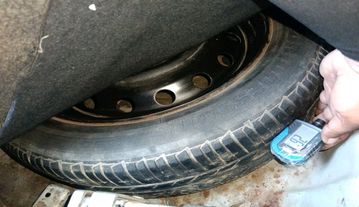 2014 Hyundai Xcent SX 1.2, CNG, Manual, 73,840 km, tyre