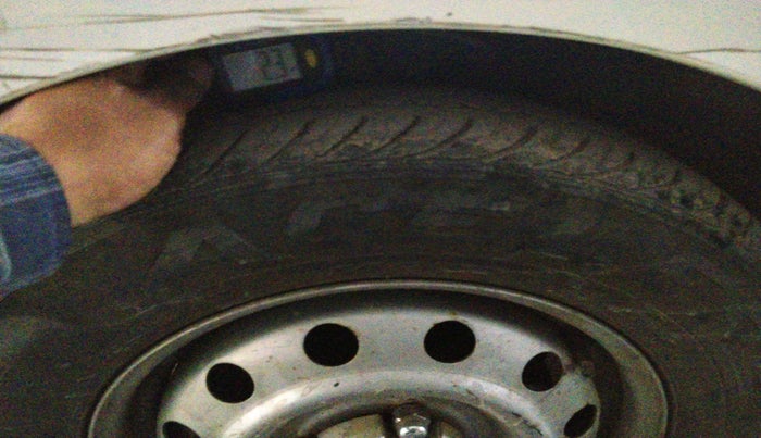 2011 Hyundai i10 ERA 1.1, Petrol, Manual, 44,648 km, tyre