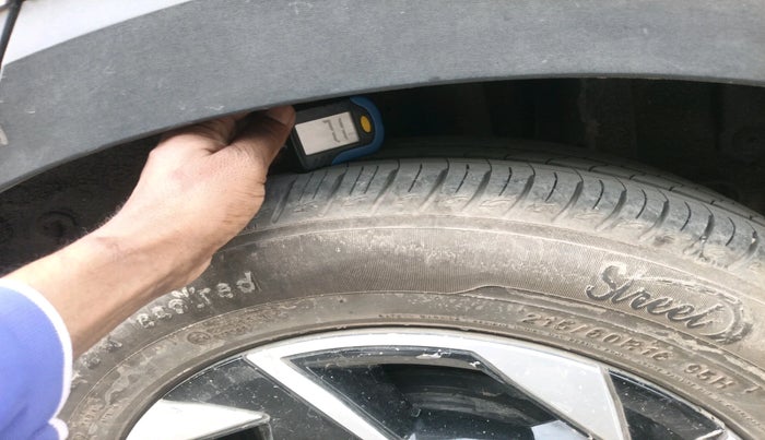 2024 KIA SONET HTK (O) 1.2 Petrol MT, Petrol, Manual, 23,686 km, tyre