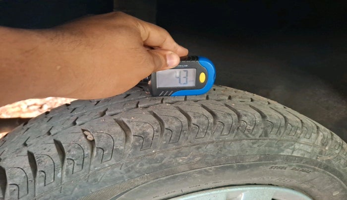 2016 Datsun Redi Go T, Petrol, Manual, 18,401 km, tyre