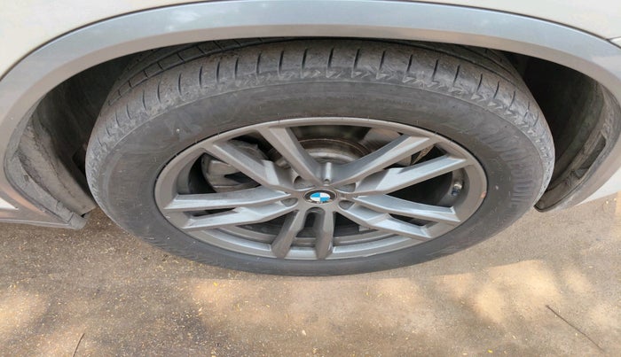 2019 BMW X4 XDRIVE 20D M SPORT X, Diesel, Automatic, 1,30,973 km, tyre