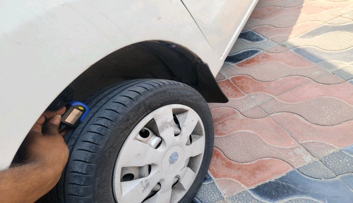 2014 Maruti Wagon R 1.0 LXI, Petrol, Manual, 77,808 km, tyre