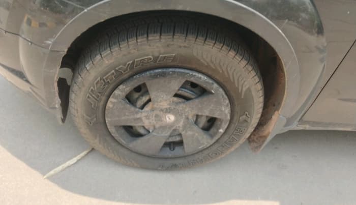 2018 Mahindra XUV500 W7, Diesel, Manual, 1,65,994 km, tyre