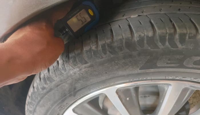 2018 Maruti Ciaz ALPHA  AT 1.5 SHVS PETROL, Petrol, Automatic, 87,816 km, tyre
