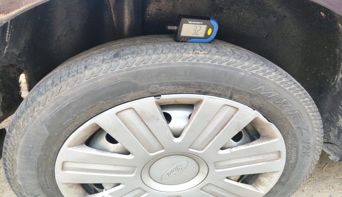 2008 Ford Fiesta EXI 1.4 DIESEL, Diesel, Manual, 2,52,490 km, tyre