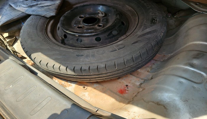 2014 Maruti Alto 800 LXI, Petrol, Manual, 88,301 km, tyre