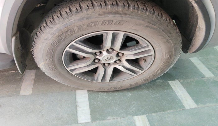 2019 Toyota Fortuner 2.8 4X2 AT, Diesel, Automatic, 46,699 km, tyre