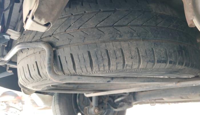 2014 Maruti Ertiga VDI, Diesel, Manual, 1,54,541 km, tyre