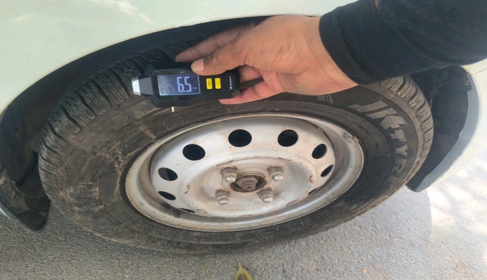 2016 Hyundai i10 MAGNA 1.1, Petrol, Manual, 53,856 km, tyre