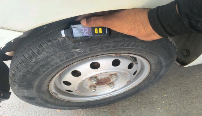 2016 Hyundai i10 MAGNA 1.1, Petrol, Manual, 53,856 km, tyre