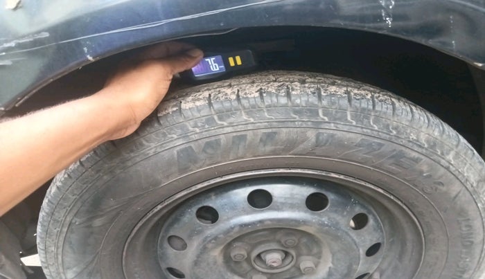 2011 Maruti Swift Dzire VDI, Diesel, Manual, 1,25,653 km, tyre