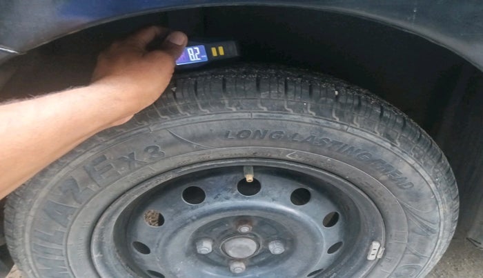 2011 Maruti Swift Dzire VDI, Diesel, Manual, 1,25,653 km, tyre