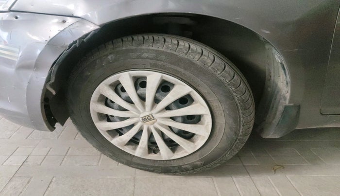 2012 Maruti Swift VXI, CNG, Manual, 54,951 km, tyre