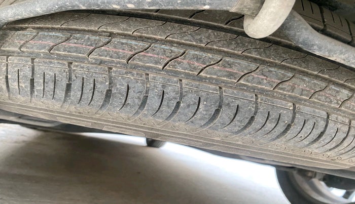 2023 Maruti XL6 ALPHA AT, Petrol, Automatic, 29,701 km, tyre