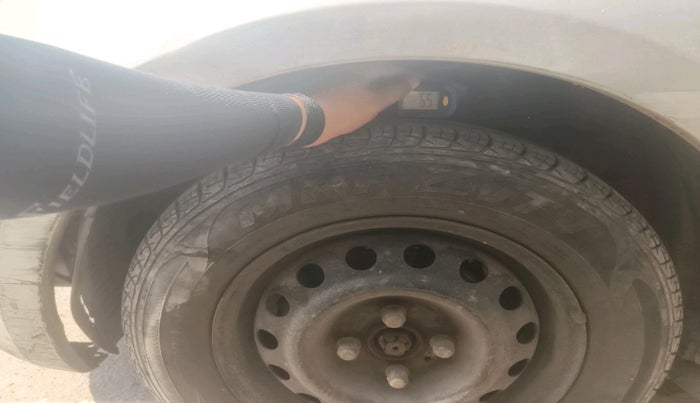 2012 Hyundai i20 MAGNA 1.2, Petrol, Manual, 48,568 km, tyre