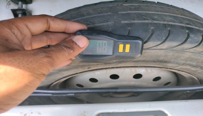 2022 Maruti New Wagon-R LXI CNG (O) 1.0, CNG, Manual, 1,39,670 km, tyre