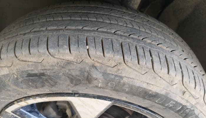 2023 Tata PUNCH ACCOMPLISHED DAZZLE SUNROOF CNG MT, CNG, Manual, 27,921 km, tyre