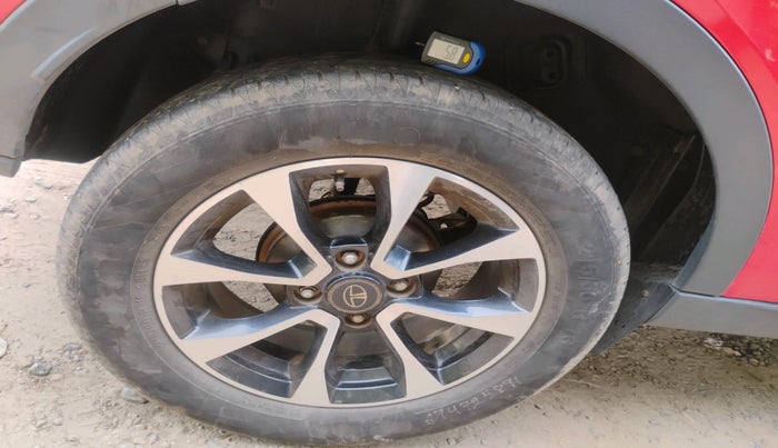 2020 Tata NEXON XZ PLUS DIESEL, Diesel, Manual, 99,175 km, tyre