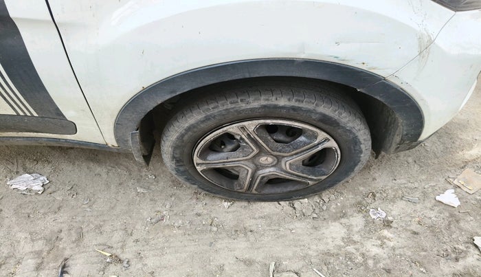 2022 Tata NEXON XM PETROL, CNG, Manual, 37,115 km, tyre