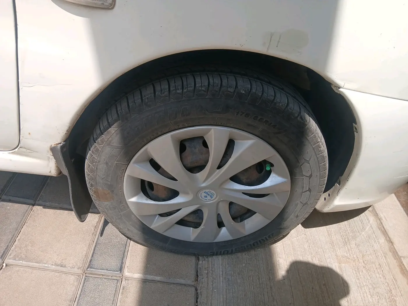 2011 Tata Indigo CS LS TDI, Diesel, Manual, 1,06,000 km, tyre
