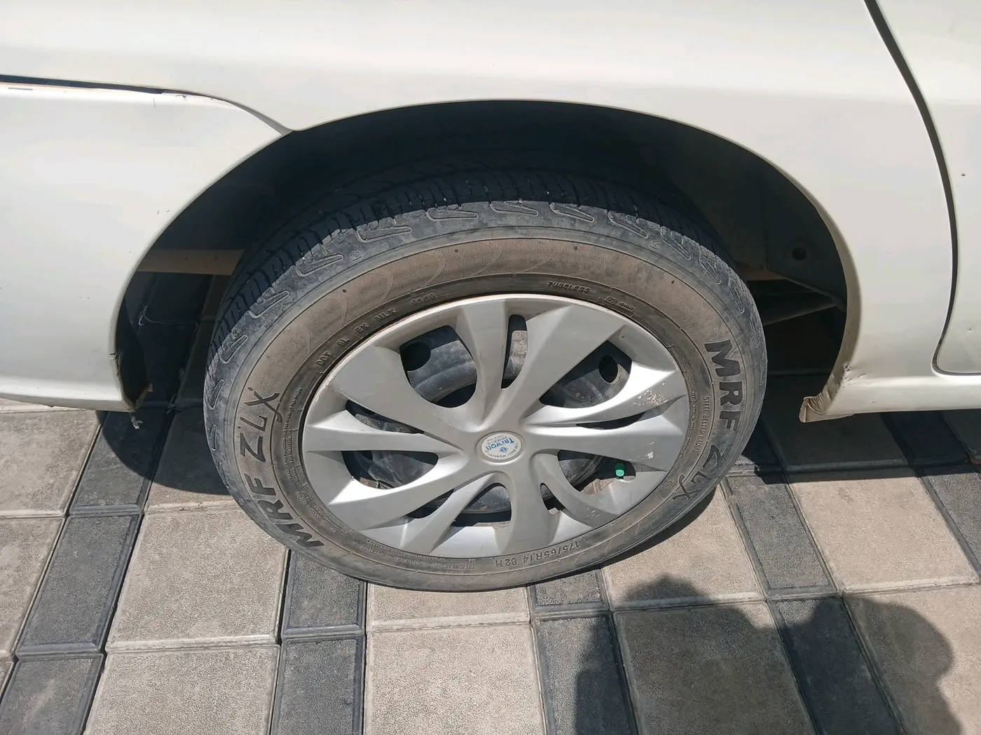 2011 Tata Indigo CS LS TDI, Diesel, Manual, 1,06,000 km, tyre