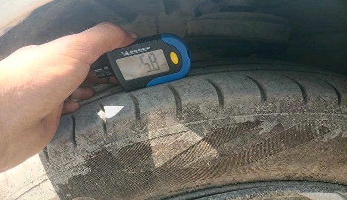 2014 Chevrolet Beat LT PETROL, Petrol, Manual, 66,382 km, tyre