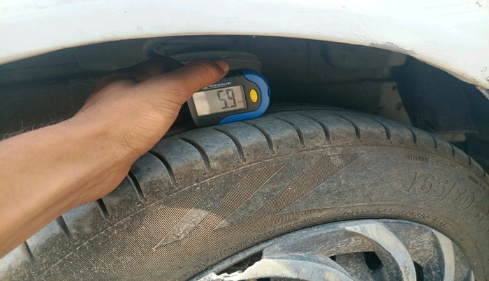 2014 Chevrolet Beat LT PETROL, Petrol, Manual, 66,382 km, tyre