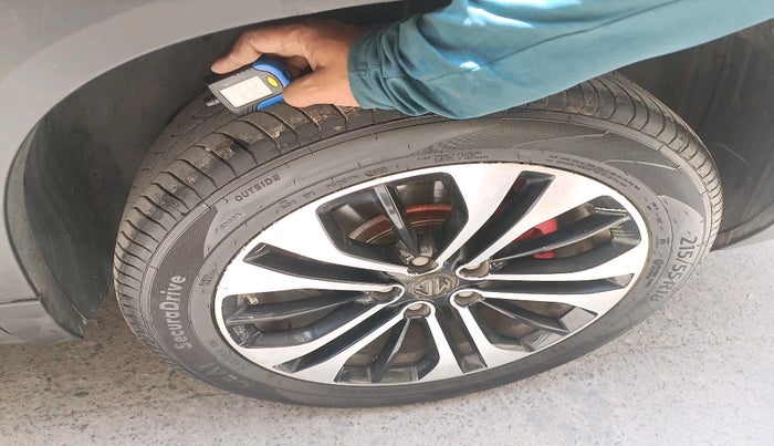 2021 MG HECTOR PLUS SHARP 1.5 PETROL TURBO DCT 6-STR, Petrol, Automatic, 44,394 km, tyre