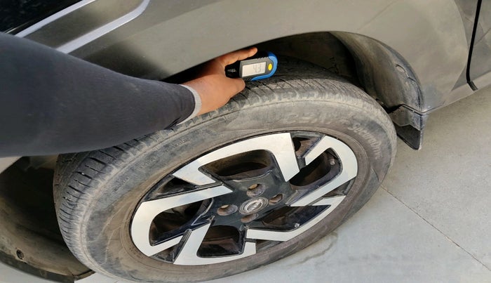 2022 Nissan MAGNITE XV PREMIUM TURBO, Petrol, Manual, 22,491 km, tyre