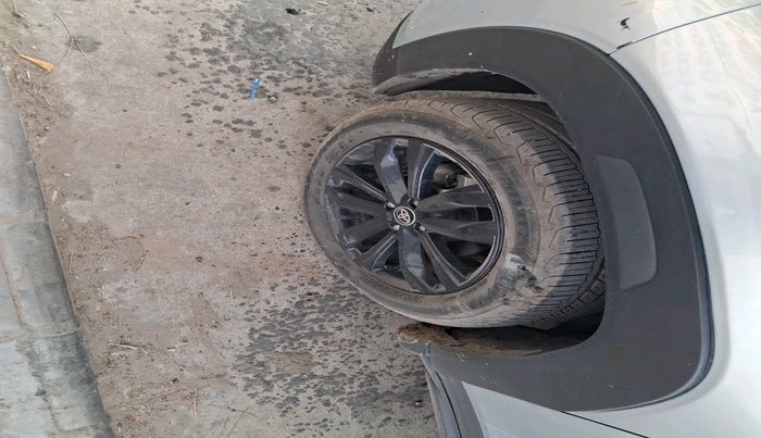 2024 Toyota Urban Cruiser Taisor S Plus 1.2 Petrol MT, Petrol, Manual, 29,589 km, tyre