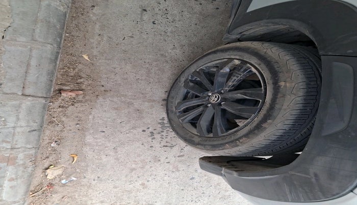 2024 Toyota Urban Cruiser Taisor S Plus 1.2 Petrol MT, Petrol, Manual, 29,589 km, tyre