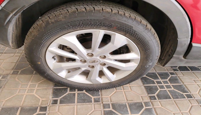 2021 Mahindra XUV300 W8 1.2 PETROL, Petrol, Manual, 43,723 km, tyre