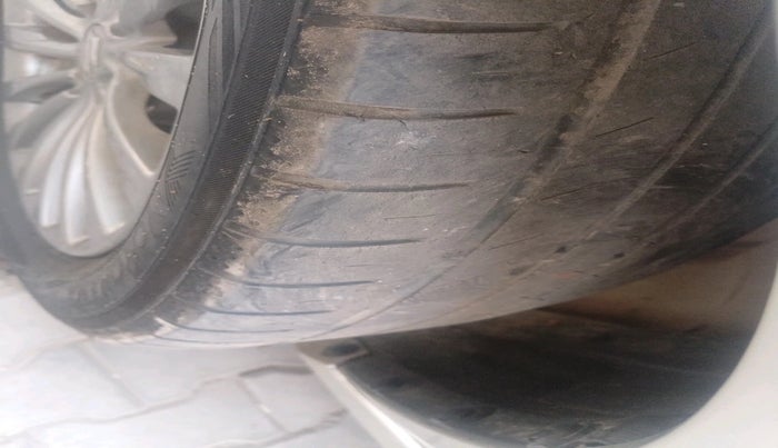 2017 Maruti Ciaz DELTA DIESEL 1.3, Diesel, Manual, 1,20,296 km, tyre